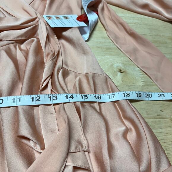 Mac Duggal NWT Salmon Peach Bishop Long Sleeve Satin Short Wrap Dress Size 0 - Picture 9 of 10